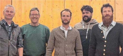 Neuer Vorstand der Jagdgenossenschaft Oberaudorf (von links): Zweiter Vorsitzender Klaus Reiter, Beisitzer Hans-Jörg Kloo, Schriftführer Sepp Steinmüller, Beisitzer Andreas Gebert und Vorsitzender Sepp Kloo. Foto re