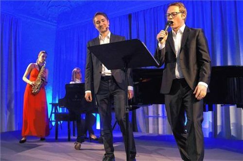 „Rock me Amadeus“ schließt den Kreis: (von links) Viviana Wittmann, Andrea Wittmann, Daniel Hinterberger und Stephan Schlögl. Foto Janoschka