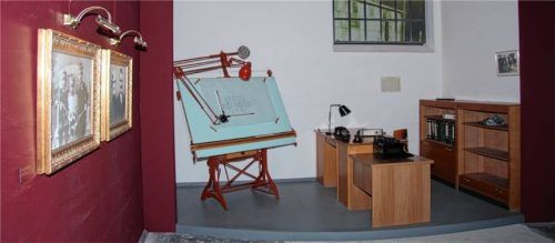 So sah das Konstruktionsbüro der Firma Dickow aus, als sich Waldkraiburg aus den Ruinen des Pulverwerkes zu einer Stadt entwickelte.Foto  Stadtmuseum