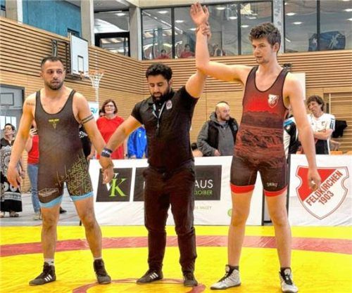 Sportlich fair verhielten sich Sieger und Verlierer.Foto re