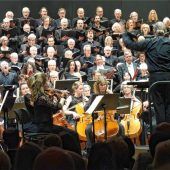 Hymnische Klänge mit Unterbrechungen