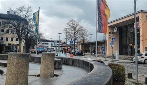 Vor allem am Traunsteiner Bahnhofplatz fiel die Angeklagte immer wieder negativ auf. Foto xe
