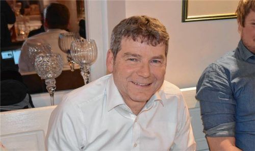 Vortrag zur Lage: Andreas Müllinger, der Vorsitzende des Wasserbeschaffungsverbandes (WBV) Ettenhausen, berichtete über das Jahr 2025 und die Zukunft. Foto Wunderlich