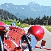 Rollendes Automuseum fährt durch die Region