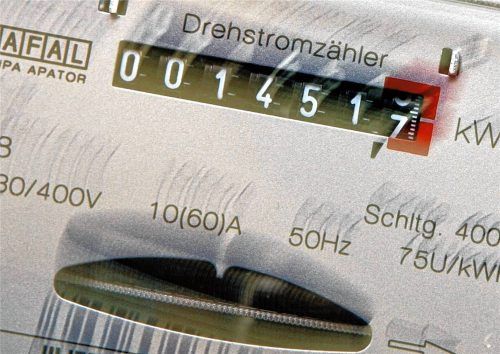 Werkleiter Stefan Barber von den Stadtwerken Bad Aibling warnt vor „Drückerkolonnen“ in Bad Aibling.Foto dpa