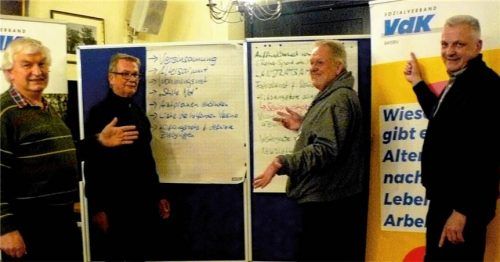 Wollen die Hilfsangebote in Waldkraiburg vernetzen: (von links) Rudolf Siegmund, Walter Mikolajetz, Jürgen Zabelt und Peter Schmid-Rannetsberger, die Leader des örtlichen VdK. Foto fischer