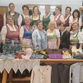 Strickerinnen feiern ihren Saisonabschluss