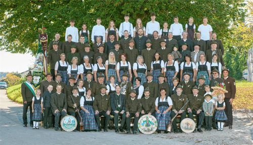 125 Jahre SG „Alt-Wildschütz“ Persdorf: Die Mitglieder des traditionsreichen Schützenvereins feiern ihr stolzes Vereinsjubiläum. Zusammen mit der FF Neukirchen stemmen sie ein Jubiläumsfest mit großem Familientag und Auftritt der Spider Murphy Gang. Foto Winkler