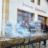 Steckerlfische am Feuerwehrhaus