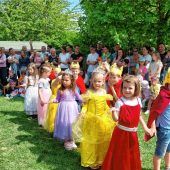 Familienfest im Kinderland im Schloss der Farben