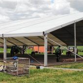 Festzelt in Griesstätt steht bereit