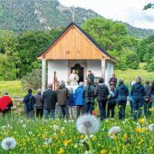 Maiandacht an der Antoniuskapelle in Unterwössen