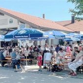 Feuerwehr Atzing feiert Familien-Frühschoppen mit Musik, Mopeds und Vorführungen