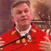 Ganz im Zeichen der Gemeinschaft: Pfingstgottesdienst im Frühlingsfestzelt
