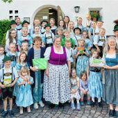 Trachtenjugend spendet für die Kinderkrebshilfe