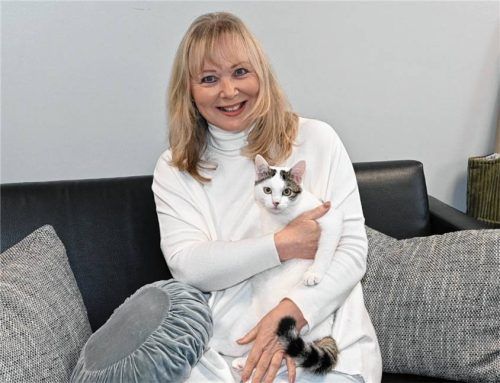 Andrea Thomas, Vorsitzende des Rosenheimer Tierschutzvereins, kennt die Kritik zur Tiervermittlung. Foto Peter Schlecker