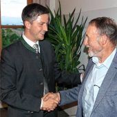 Andreas Huber als Bürgermeister vereidigt