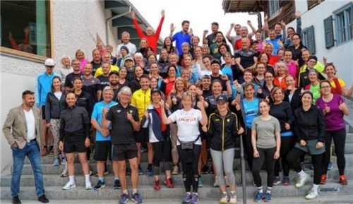 Begeisterte Teilnehmer beim Auftakt.Foto Richterstetter
