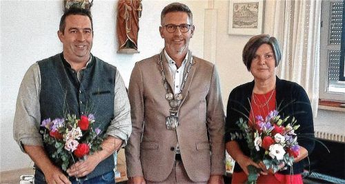 Bürgermeister Thomas Weber (Mitte) mit der Zweiten Bürgermeisterin Afra Zantner und Drittem Bürgermeister Peter Thaller. Foto Weithofer