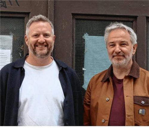 Christian Hlatky (links) und Vinko Vrabec sind an der Organisation des Vinylmarktes beteiligt. Foto Mischner