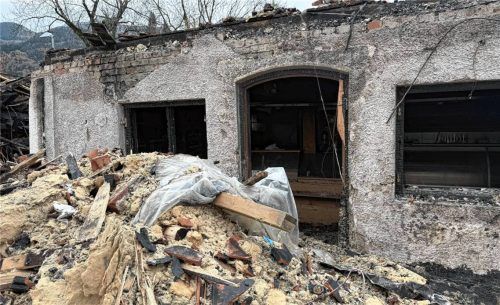 Das Feuer brach zunächst im hinteren Teil des Gebäudes aus, dort hatte die Frau (29) vermutlich einen Türkranz angezündet. Foto Baumeister