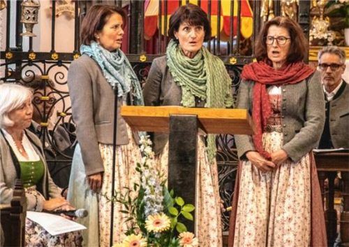 Der Ammerwinkl-Gsang erfreute die Besucher in der Basilika mit wohltuenden Klängen.Foto  Stache
