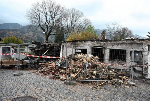 Der Bergbauernladen in Aschau brannte fast vollständig nieder.