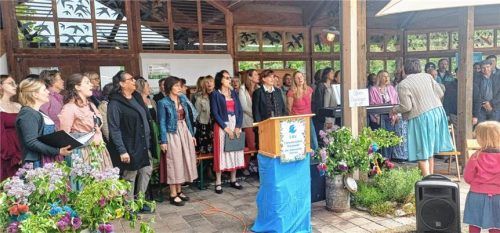 Der „Cantiamo Chor“ aus Übersee war Teil des musikalischen Rahmenprogramms. Foto Giesen