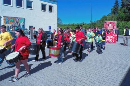 Der Demonstrationszug wurde von der Trommlergruppe „Bragada“ angeführt.Fotos  Rath