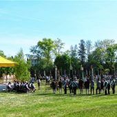 <p>Der Festgottesdienst auf der idyllisch gelegenen Wiese war schon ein würdiger Platz.</p>