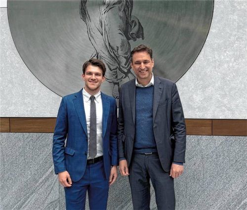 Der Mühldorfer Dr. Milot Spörl (links) war drei Monate an der Botschaft in Washington D.C.. Dort erlebte er auch den Besuch des bayerischen Justizministers Georg Eisenreich. Fotos  Privat