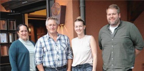 Der neue Verein geht mit der Vorstandschaft, bestehend aus (von links) Sabine Bodner, Vorsitzendem Alois Obermüller, Martina Auer und Dennis Wanninger, an den Start. Foto Gerhard Erlich