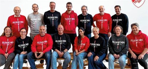 Der neue Vorstand: (hinten, von links) Anton Kammerloher, Florian Sohler, Alexander Sragner, Matthias Merkt, Ulf Harig, Oliver Reichel und Leon Uhlig mit (vorne, von links) Carolin Schröther, Oxana Koschack, Werner Sohler, Jörg Knierim, Afraa Alhazmi, Maria Scheibenzuber, Ines Lannig und Kathrin Hanses.Foto  re