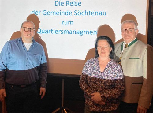 Der Söchtenauer Seniorenbeauftragte Florian Ott (links) mit Quartiersmanagerin Ursula Hendrich und Bürgermeister Bernhard Summerer.Foto Böck