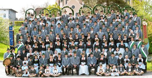 Der Trachtenverein „D’Chiemseer“ Breitbrunn feiert sein 120-jähriges Bestehen – getragen von Zusammenhalt, Tradition und gelebter Gemeinschaft. Foto Anita Berger