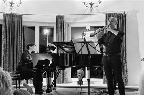 Die beiden Interpreten des Abends, Livia Hollo am Klavier und Stefan Schilli an der Oboe. Foto Kirchner