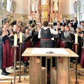 Blaskapelle begeistert Kirchenpublikum