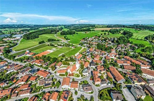 Die Gemeinde Amerang aus der Luft.Foto  Imago/Alexander Rochau