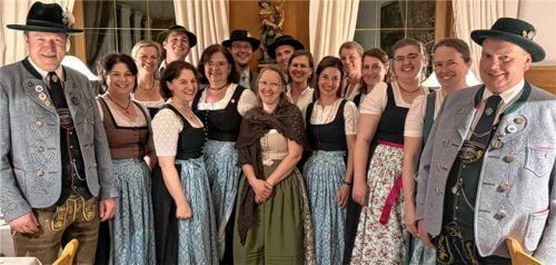 Die neugewählte Vorstandschaft mit neuernanntem Vereinsausschuss. Fotos re