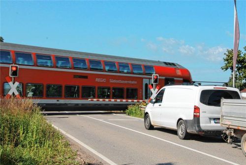 Die Schließung des Bahnübergangs Allersheim war noch einmal Thema im Gemeinderat. Foto Nicole Sutherland