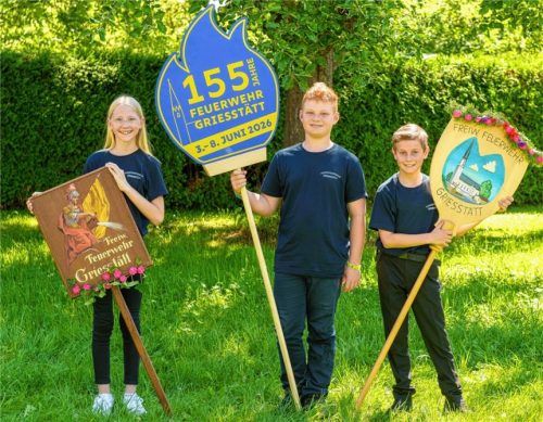 Die Taferl-Kinder präsentieren stolz „ihre“ Feuerwehr. Foto Feuerwehr