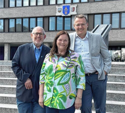 Drei Fraktionen, eine Familie: Die Brüder Norbert Fischer (links) und Michael Steindl sitzen gemeinsam mit Petra Steindl im Stadtrat. Foto Lohmann