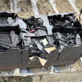Batterie explodiert bei Startversuch: Mann in Söchtenau schwer verletzt