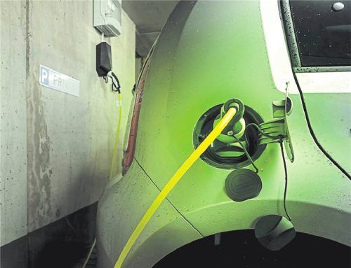 Eine Wallbox für die eigene Garage lohnt sich – auch weil die Knöllchengefahr damit entfällt. Foto Smarterpix/AllesSuper