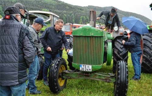 Etwas Besonderes ist der John Deere von 1951, dessen Funktion gezeigt wurde.Fotos Eder