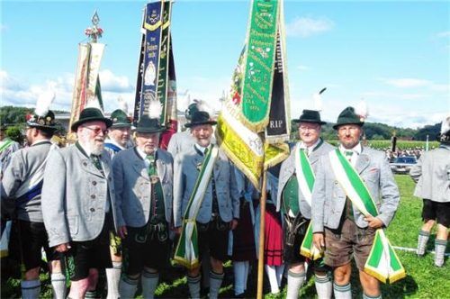 Feiert der Trachtenverein D’Inntaler Guttenburg heuer noch sein 80-jähriges Bestehen?Foto  Meling