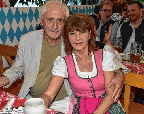 Günther Maria Halmer und seine Frau Claudia beim Herbstfest 2025. Die Nachricht über seinen Tod hat viele Menschen erschüttert. Foto Schlecker