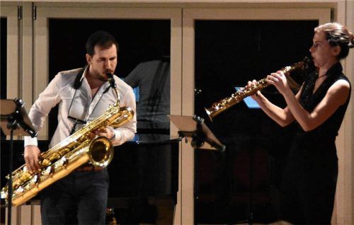 Harmonierten wunderbar: Vanja Sedlak mit seinem Altsaxofon und Sarah Lilian Kober mit ihrem Sopransaxofon. Foto Bovers