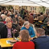 Dettendorfer Dorffest zieht viele Besucher an