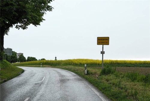Jetzt also auch Oberbergkirchen. Das Landratsamt in Mühldorf hat den Verdachtsfall in einem Betrieb bestätigt, die Keulung ist bereits eingeleitet worden. Im Gemeindebereich gibt es mehrere Geflügel-Betriebe.Foto Gruber